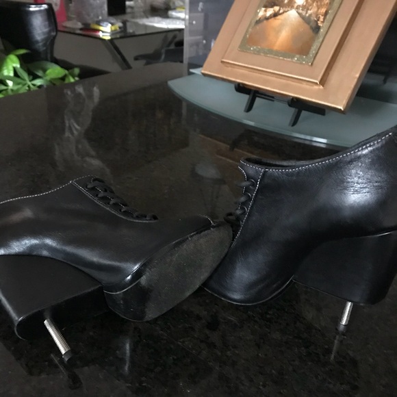 Givenchy-Nissa-PEEP-Toe-Ankle-BOOTIES - Picture 3 of 3